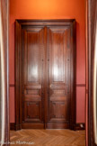 <center>Le château Laurens</center>Porte donnant sur une pièce.