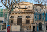 <center>Temple protestant d'Arles</center>Le cercle de la Rotonde  présente une double singularité dans le patrimoine architectural arlésien : sa vaste salle circulaire, d’où il tire son nom, et l’époque de sa construction. C’est en effet le seul édifice remarquable de la ville datant de la Révolution.