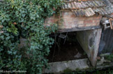 <center>Le Val au fil de l'eau.</center>Lavoir particulier. L'eau de source du nom des 