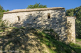 <center></center><center>La poudrerie de Saint-Chamas. </center>Chapelle du XIIe siècle.