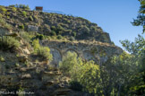 <center></center><center>La poudrerie de Saint-Chamas. </center>Imposants murs de soutènement.