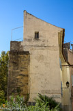 <center></center><center>Istres. </center> Maison adossée à un reste du rempart, on peut voir ce qui correspondait au chemin de ronde.