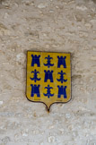 <center>Simiane-la-Rotonde.</center>Blason de la famille de Simiane « d'or semé de tours et de fleurs de lys d'azur » et sa devise « les tours soutiennent les lys.  »