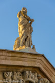 <center>Consignes sanitaires.</center><center>Consignes sanitaires.</center> La statue de Saint-Roch, qui est en fait une copie de Chardigny, a été réalisée après la révolution.