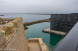 <center>Journée inaugurale</center><center>Journée inaugurale</center>La darse, creusée au pied du Fort Saint-Jean, est remplie d’eau de mer, pour accentuer la proximité de l’élément liquide.