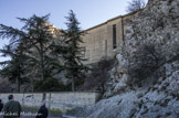 <center>Le Rocher.</center>L'arrière du Rocher, avec la bréche bouchée par un ancien réservoir.