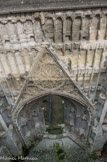 <center></center><center>La Collégiale et la Citadelle. </center> Située dans la citadelle, cet ensemble recèle en son cœur un monumental portail gothique, attribué à Blaise Lecuyer. Ce portail de la chapelle du Saint Esprit, érigée en Collégiale en 1714, nous est parvenu en assez bon état, alors que le reste de l'édifice a été transformé en 1819, en magasin d'armes pour la citadelle.