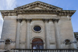 <center></center><center>La Chapelle de L'Hôpital. </center>La façade extérieure restaurée en 1851 pour un édifice datant d'époques antérieures.