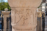 <center>Eglise des Réformés ou de saint-Vincent-de-Paul.</center>Statue de Jeanne d'Arc. Sacre de Charles VII.