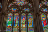 <center>Eglise des Réformés ou de saint-Vincent-de-Paul.</center>Vitraux de la nef, à droite. Helias, Elisée, Judith et Esther.