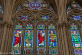 <center>Eglise des Réformés ou de saint-Vincent-de-Paul.</center>Vitraux de la nef, à gauche. Marie, Aaron, Moïse, Josué.