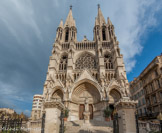 <center>Eglise des Réformés ou de saint-Vincent-de-Paul.</center>Les travaux de construction de l'église débutèrent en 1849, sur l'emplacement de l'ancienne chapelle du couvent des Augustins réformés. Le premier architecte a été François Reybaud, auquel succéda l'abbé Guillaume Joseph Pougnet en 1863. Le 22 avril 1855, Mgr de Mazenod bénit la première pierre. La construction fut ralentie par manque de moyen. La fin des travaux sera effective en 1885, et son inauguration aura lieu le 20 septembre 1886.