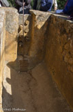 <center>L'ancienne usine  d'ocre Mathieu.</center>Les sables, plus lourds, se déposent au fond tandis que l'ocre, plus fine, reste en suspension dans l'eau. L'ocre, dans l'eau, est évacuée par les trous supérieurs de la dalle. Le reposoir (petit bassin maçonné) améliore la qualité du lavage en permettant aux sables plus fins de se déposer. Pour 1 m³ de sable ocreux, on obtient entre 150 et 200 kg d'ocre.