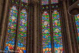 <center></center><center>L'église Saint-Michel-Archange </center> A gauche, des anges musiciesn, à droite, des anges portant les attributs de la Passion.