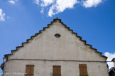 <center>Villard-de-Lans : maison à sauts de moineaux.</center>Au sommet, la boule s'appelle la couve.