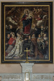 <center>L'église st Michel</center>Cette huile sur toile, peinte vers 1620, représente une Vierge à l'enfant devant des bienfaiteurs de haut rang. Elle est en gloire car elle est entourée de rayons, et couronnée ce qui nous montre une Marie protectrice du roi de France.