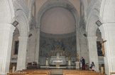 <center>L'église st Michel</center>Officiellement inaugurée en 1875, l’église est consacrée à Saint Michel, à Notre Dame de la Mer et à Saint Roch. C’est historiquement la troisième église construite à Cassis. De style néo-roman à trois nefs elle est construite en pierre de Cassis. Longue de 32 m sur 18 m de large, elle dispose de 400 places assises.