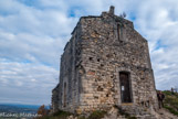 <center><center>Chapelle Sainte-Agathe.</center></center><center>Chapelle Sainte-Agathe.</center>En 1220, Raymond Bérenger V de Provence, Comte de Provence épouse Béatrice de Savoie. Certains historiens pensent qu’ils ont résidé dans ce château avec leurs quatre filles : Marguerite, Eléonore, Sancie et Béatrice qu’on nomme « les quatre Reines ». Certains pensent que cette histoire relève de la légende. Au XIVe siècle, le château appartient au seigneur des Agoult et dépend du vicomté de Reillanne. Au XVIe siècle, il devient propriété du Marquisat d’Oraison.