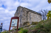 <center><center>Chapelle Sainte-Agathe.</center></center><center>Chapelle Sainte-Agathe.</center>La chapelle Sainte-Agathe et la tour du château comtal, outre quelques pans de murs restants, sont les seuls témoins de ce château qui demeurent encore.