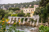 <center>St Jean Cap Ferrat</center>Ernest Cunard, fondateur de la « Cunard Line » fit édifier dans les années 1880 la Villa « Primavera ». Haring Philips, de la société néerlandaise Philips, en devient propriétaire entre les deux guerres. Le président Giscard d'Estaing y séjourna en 1979.