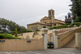 <center>St Jean Cap Ferrat</center>La chapelle Saint Hospice fut édifié au XIe siècle sur les ruines d'un sanctuaire. Elle doit son nom à un saint, nommé Hospitius, qui vivait vers l'an 550 et menait une vie d'ermite dans une tour. Au XVIIIe siècle, elle fut entièrement restaurée par Charles Emmanuel II, duc de Savoie.