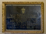 <center>Notre-Dame de Grâces. </center>Plaque apposée sur ordre du roi Louis XIV en hommage à sa mère, Anne d’Autriche. Ils vinrent à Cotignac en 1660 remercier notre dame de grâces du don miraculeux de la naissance du roi en 1638.