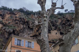 <center>Place de la mairie</center>Abri troglodyte.