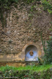 <center>Vieux village</center>Fontaine située dans le jardin des seigneurs.