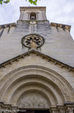 <center></center><center>Beaumes-de-Venise. </center> Eglise saint Nazaire. L'église est entièrement reconstruite entre 1843 et 1849 dans un style néo-roman. Cette troisième église conserve toujours une allure défensive au sud.