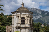 <center>Menton. Tour St Ambroise.</center>Une curieuse construction hexagonale, la tour Saint-Ambroise, ornée de reliefs grotesques est le seul vestige d’une abbaye édifiée en ce lieu au XVIe siècle.