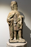 <center>Mobilier de l'église st Martin</center>Statue de Barthélémy Reynaud. Cette statue, qui se trouvait en entrant à gauche dans l'église, est celle du personnage qui, grâce à ses dons, a permis la reconstruction de l'église au début du XVIe siècle. Son visage a disparu. Elle repose sur un socle où une date a été gravée postérieurement. Anonyme Marseille Début XVIe siècle Pierre polychrome.