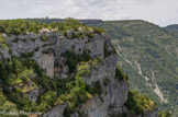 <center>Le cirque de Navacelles</center>A gauche, la baume Auriol.