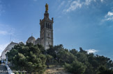 <center>Notre-Dame de la Garde</center>L'édification d'une chapelle sur la colline de Notre-Dame de la garde remonte au XIIIe siècle, sous l'initiative d'un prêtre de Marseille,  dénommé Pierre. Cette première chapelle est remplacée au début du XVe siècle par un bâtiment plus important qui comprend une chapelle richement dotée dédiée à saint Gabriel.