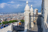 <center>Notre-Dame de la Garde</center>Le pont-levis est relevé tous les soirs.