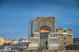 <center>Monument aux Morts de l'armée d'Orient et des terres lointaines. </center>En 1922, le président de la république, Alexandre Millerand, pose la première pierre du monument au rond point de la plage. Puis la municipalité décide qu'il s'élèvera à proximité du vallon des Auffes. En 1925 c'est le projet de l'architecte Castel et du sculpteur Sartorio qui est retenu. Le monument est inauguré le 24 avril 1927 par le président de la république Gaston Doumergue.