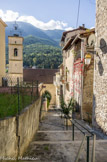 <center>Puget-Théniers</center>Rue qui longe les anciens remparts.