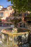 <center>Puget-Théniers</center>Fontaine de la place Conil.