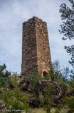 <center>Léouvé.</center>La cheminée du demi haut-fourneau de la mine de cuivre de Cerisier à Léouvé.