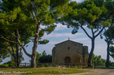 <center>La chapelle Saint Blaise</center>Cette chapelle romane du XIIe siècle a une abside orientée nord-est, restaurée au XIIIe siècle. La façade fut refaite en 1608. Elle est mentionnée en 1156 dans une bulle du pape Anastase IV : elle s'appelle à l'origine Notre-Dame-de-Castelveyre et fait office d'église paroissiale. C'est au XIIIe siècle qu'elle est dédiée à Saint-Blaise.