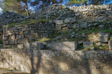 <center>Saint Blaise</center>La muraille a été érigée par des ouvriers grecs travaillant pour les gaulois. Les romains ont attaqué et détruit le site vers -125, mais ne s'y sont jamais installés.