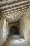 <center>Saint Guilhem le Désert. </center> Galerie nord. Elle était couverte d'une voûte d'arêtes.