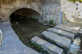 <center>Saint Guilhem le Désert. </center> Le Verdus sous la mairie.