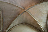 <center>Les chapelles dites des étrangers. </center>A droite, la chapelle saint Joseph (17e siècle) présente une voûte simple en croisées d'ogives.