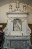 <center>La chapelle de la Compassion (18e siècle)</center>Du XVIIIème siècle, elle présente un autel de style baroque, surmonté d'une piéta où il est inscrit «je languis d'amour ».