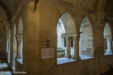 <center>Le petit cloître</center>Témoin de l'art roman provençal du début du 13e siècle a été restauré au 19e siècle. Il est la forme achevée de la fusion des styles, roman et gothique régionaux.