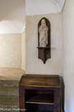 <center>Une cellule</center>l’Ave Maria : chaque fois que le chartreux la traverse il doit s'agenouiller devant une statuette de la Vierge et réciter un Ave Maria.