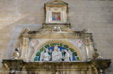 <center>Aiguèze</center>Terre cuite émaillée (terracotta invetriata) de della Robbia.