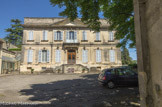 <center>Viviers</center>Hôtel de Roqueplane, actuel évêché depuis 1986. Construit en 1734-1736 pour Pierre de Roqueplane, receveur des Tailles du Bas Vivarais par l'architecte avignonais Jean-Baptiste Franque, l'édifice avait été acheté en 1892 par la famille Pavin de Lafarge. L'hôtel est ensuite vendu à la commune qui y transfère la mairie le 18 mai 1947.