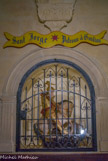<center>Eglise Notre Dame de la Major.</center>Au-dessus du banc d'œuvre de la confrérie, se trouve une niche fermée de barreaux en forme de trident camarguais. Statue en bois de saint Georges (fin du XVIe s.), patron des gardians de Camargue.