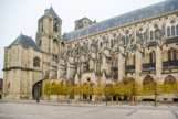 <center><center>La Cathédrale </center></center><center>La Cathédrale </center> Façade sud avec ses deux colatéraux.